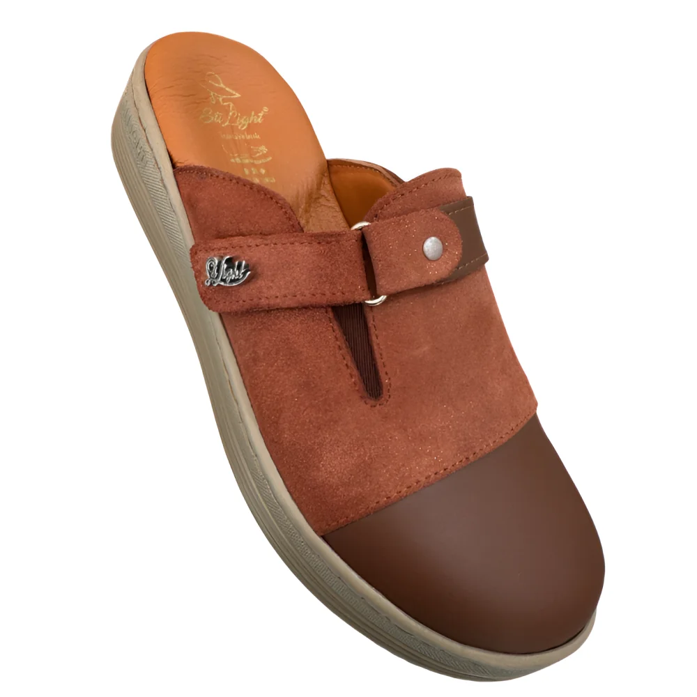 STI LIGHT - SABOTS ORTHOPEDIQUES MARRONS DETAILS DAIM PAILLETÉ